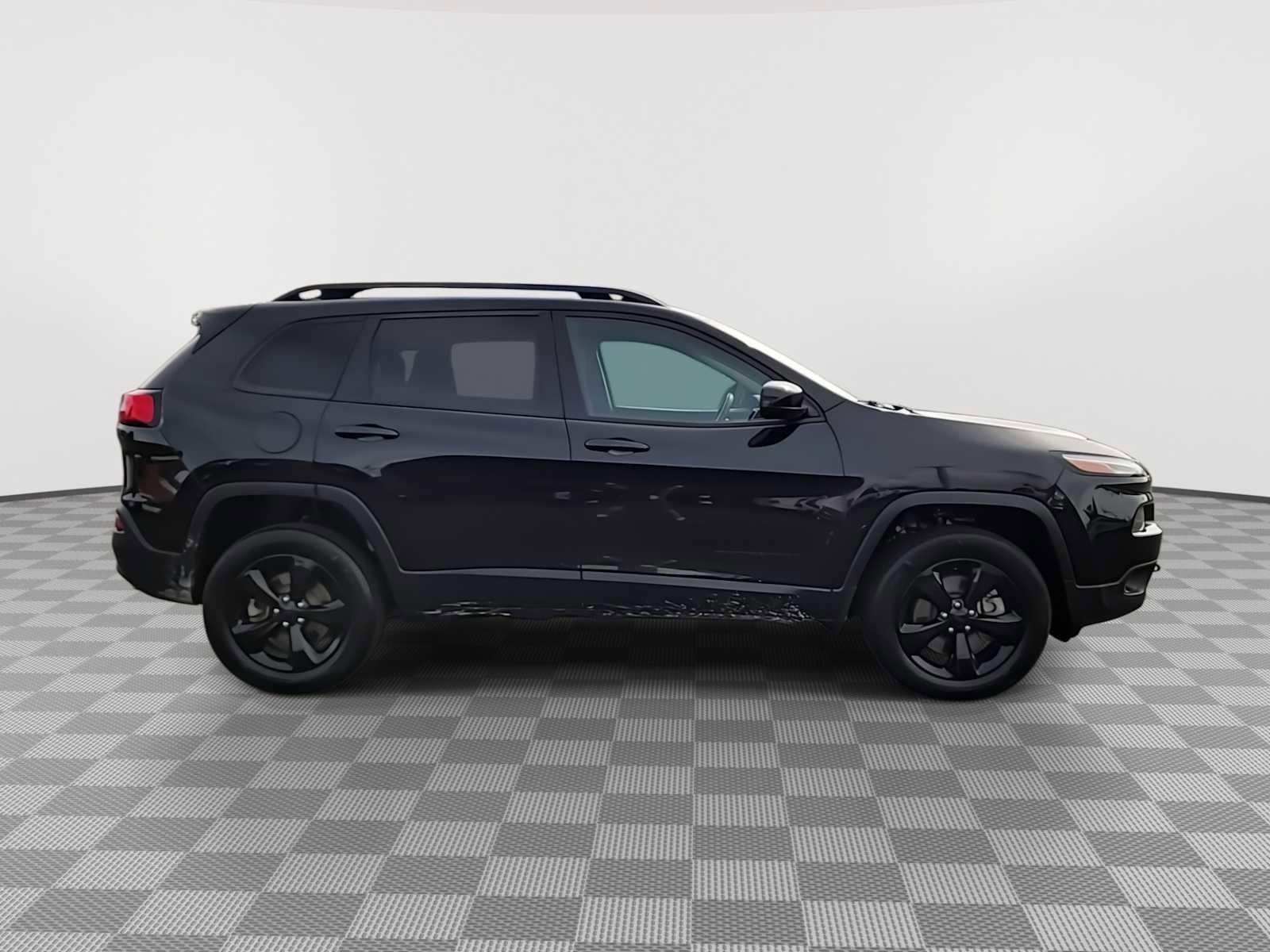 Used 2016 Jeep Cherokee Latitude image 9