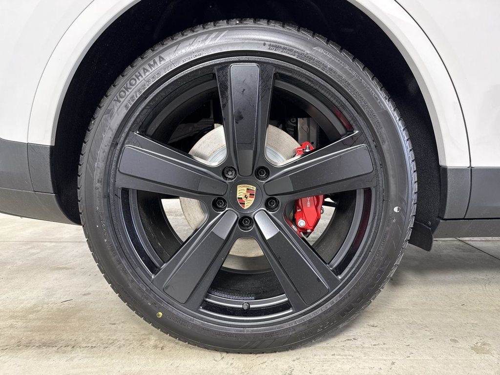 New 2026 Porsche Cayenne S AWD/4WD image 16