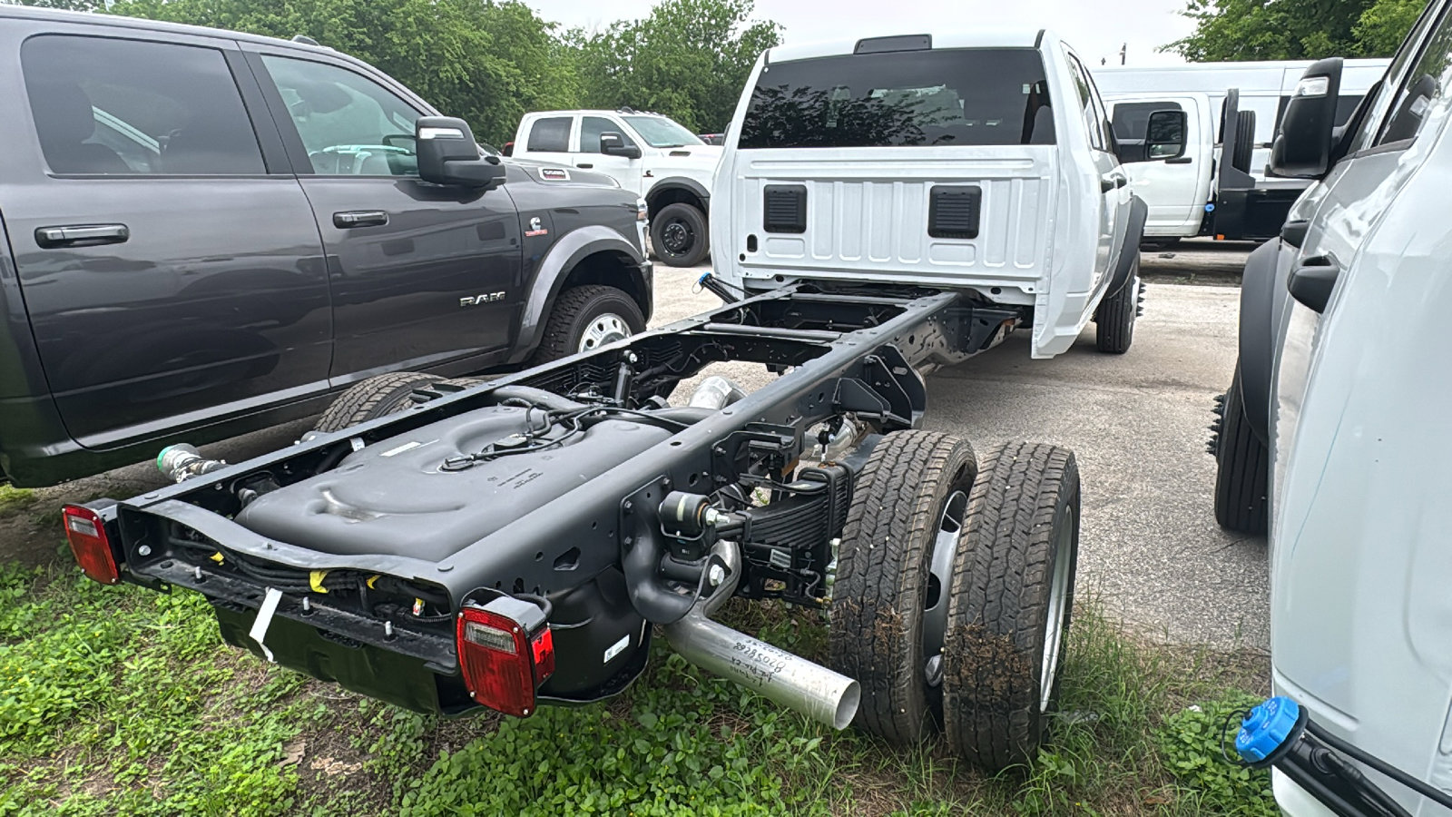 New 2026 RAM 5500 Tradesman w/ Chrome Appearance Group AWD/4WD image 4