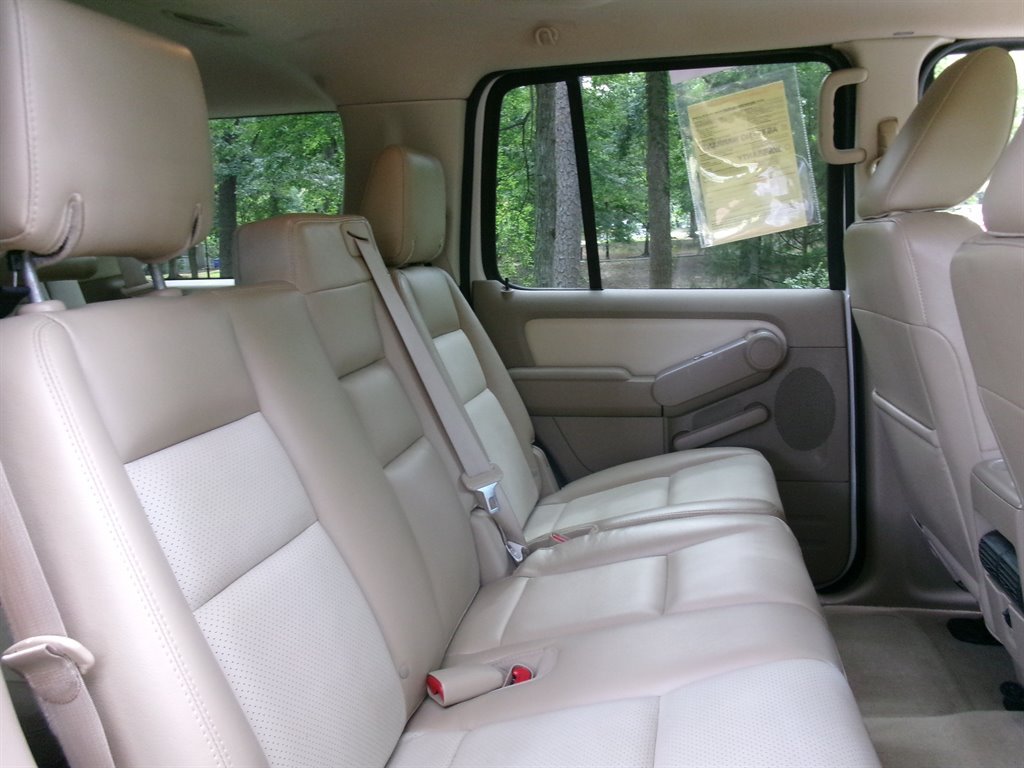 Used 2010 Mercury Mountaineer AWD image 28
