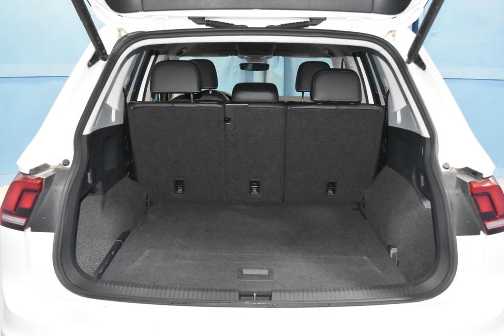 Used 2024 Volkswagen Tiguan SE image 30