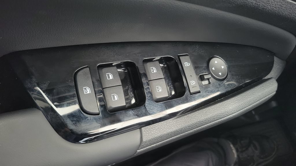 Used 2025 Kia Sportage EX FWD image 27