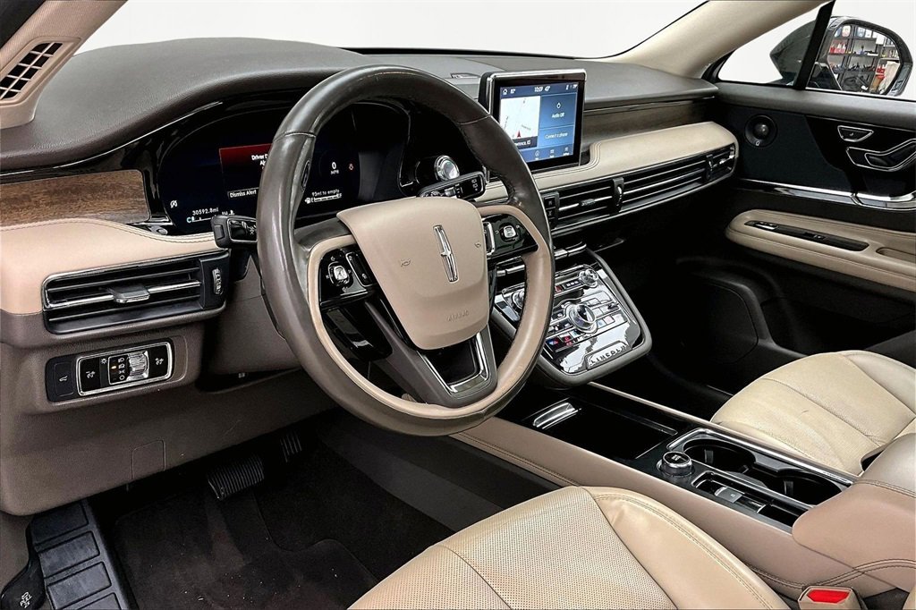 Used 2022 Lincoln Corsair Reserve w/ Equipment Group 201A image 14