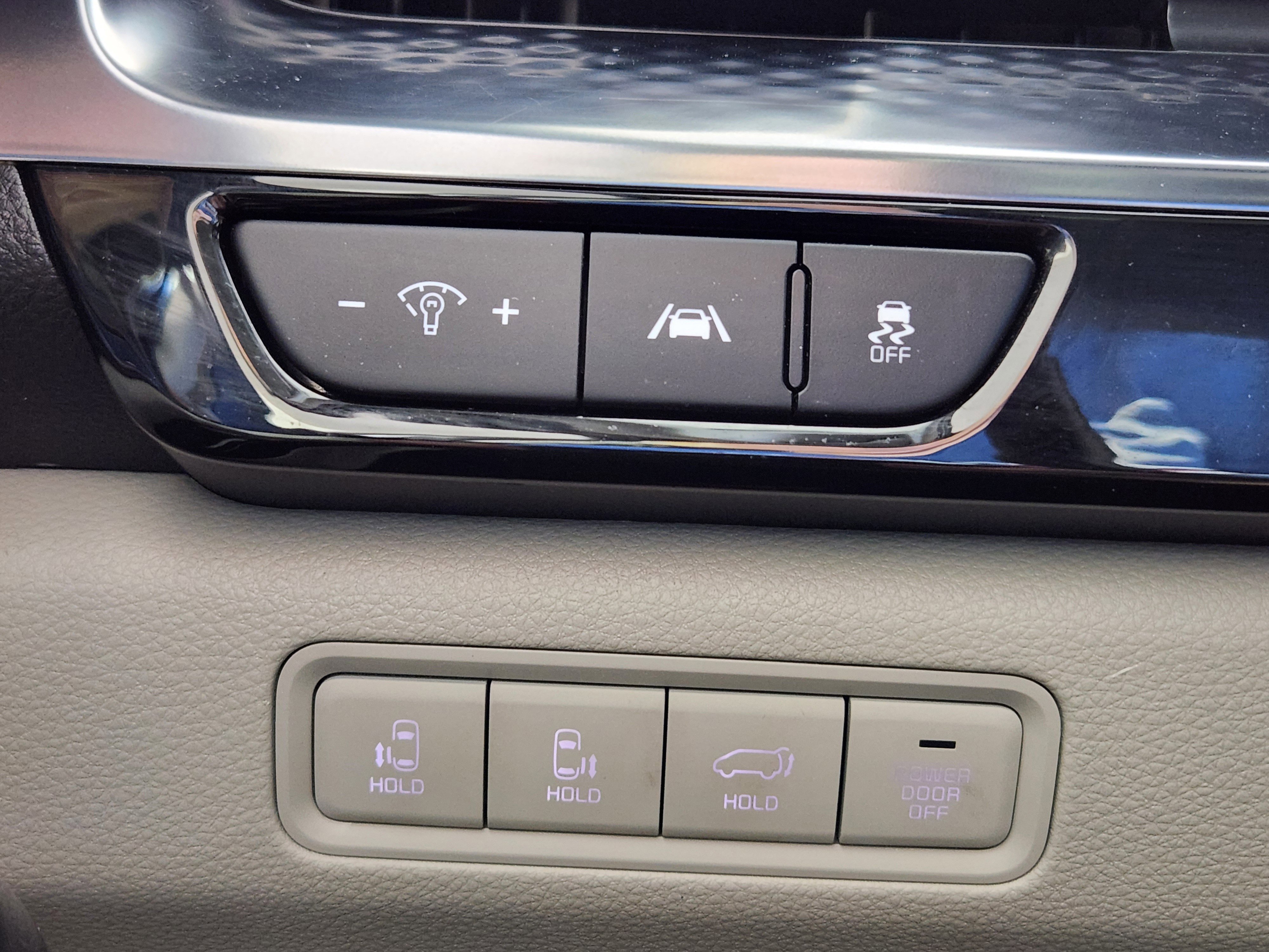 Used 2023 Kia Carnival SX Prestige FWD image 27