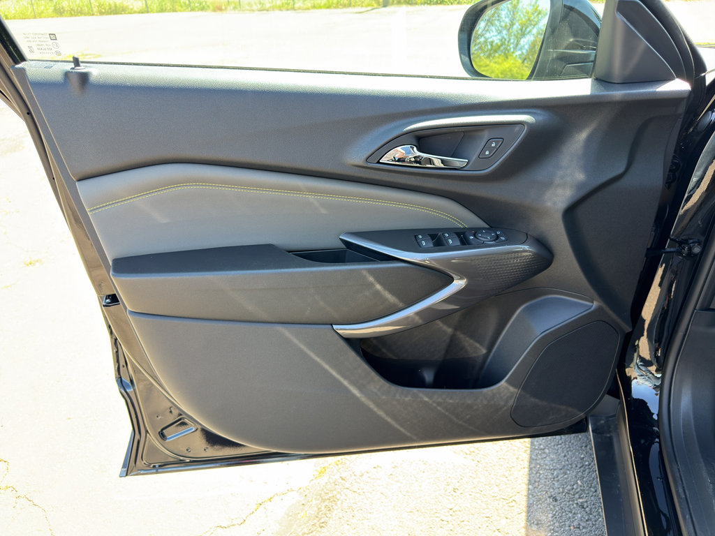 New 2026 Chevrolet Trax ACTIV FWD image 20