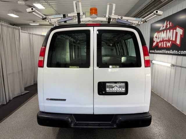Used 2018 Chevrolet Express 2500 w/ Driver Convenience Package RWD image 5