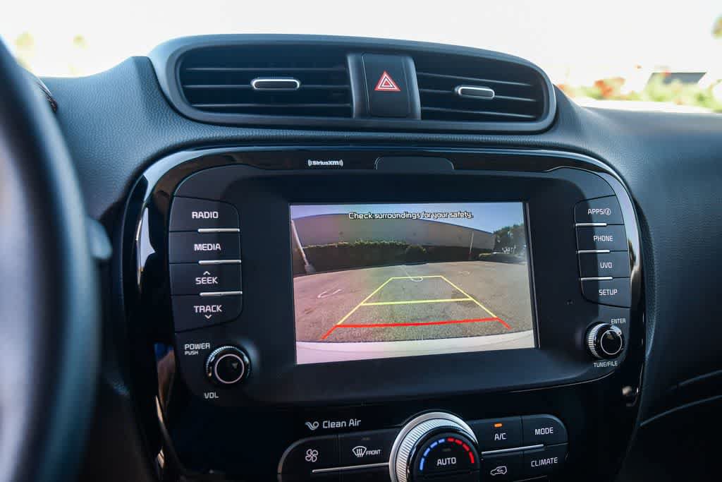 Used 2018 Kia Soul ! FWD image 22