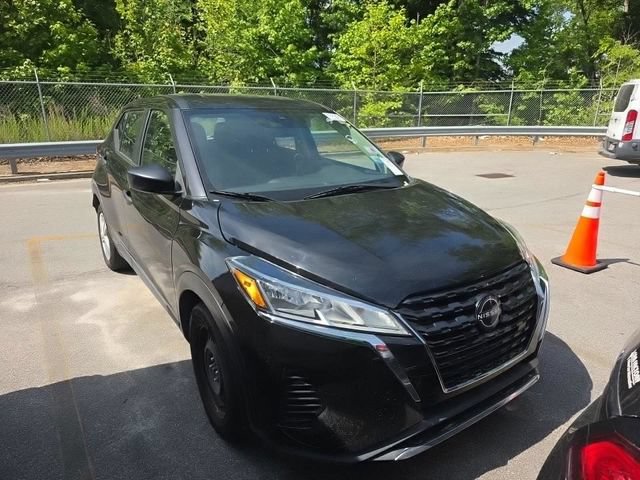 Used 2022 Nissan Kicks S FWD image 12