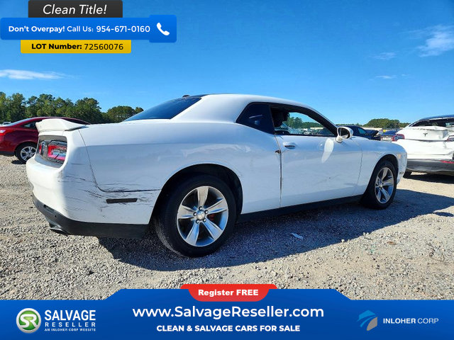 Used 2019 Dodge Challenger SXT RWD image 4