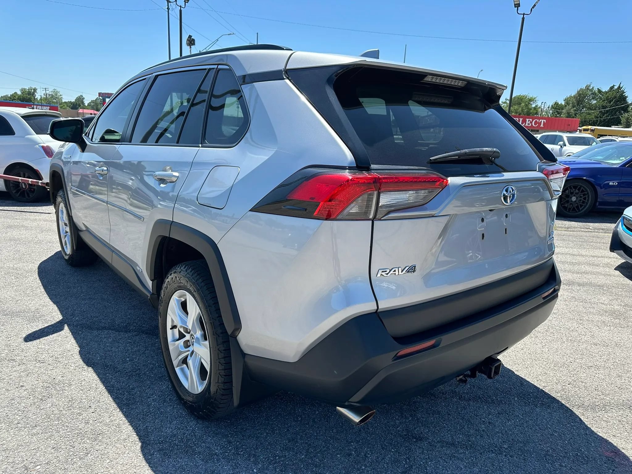 Used 2021 Toyota RAV4 XLE w/ Convenience Package AWD/4WD image 36