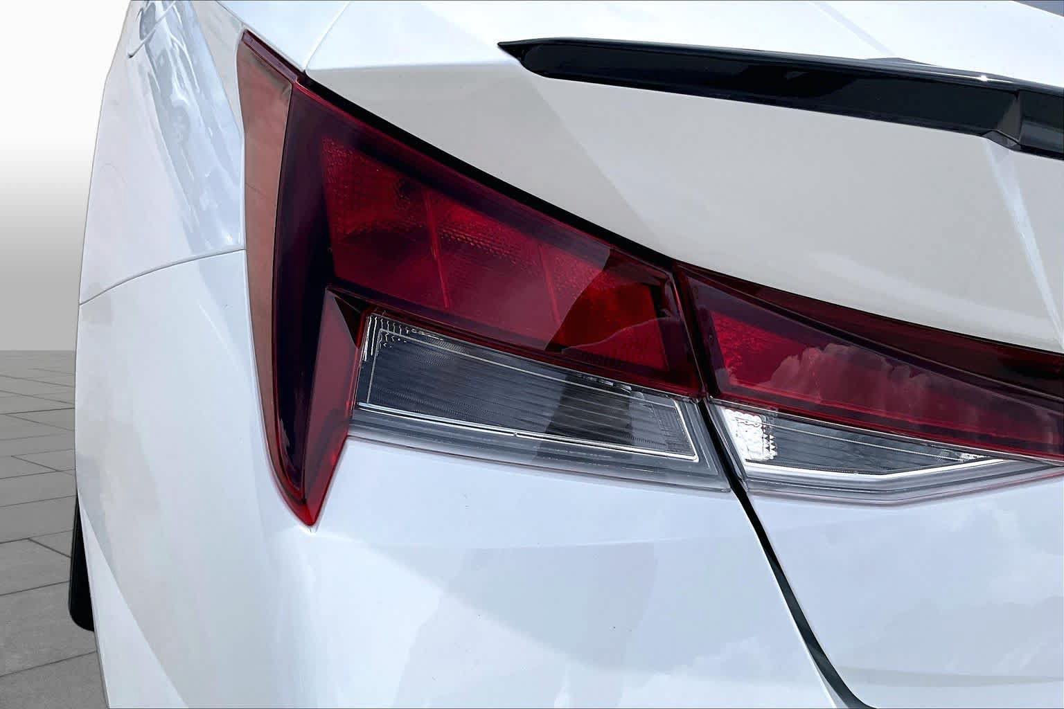 Used 2026 Hyundai Elantra Sport FWD image 27