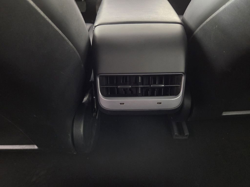 Used 2023 Tesla Model 3 Standard Range image 24