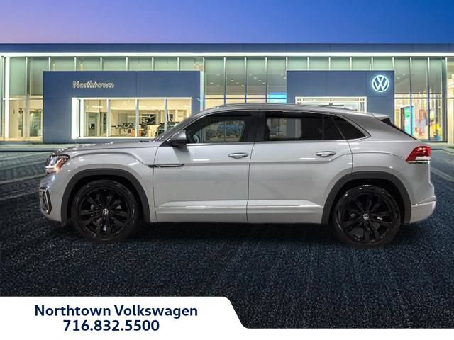 Used 2021 Volkswagen Atlas Cross Sport SEL R-Line AWD/4WD image 2