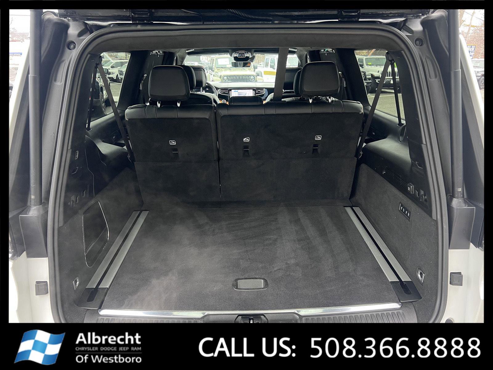 Used 2024 Jeep Grand Wagoneer L Series III image 16