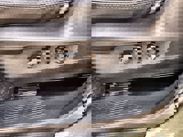 Used 2023 Subaru Outback Touring image 31