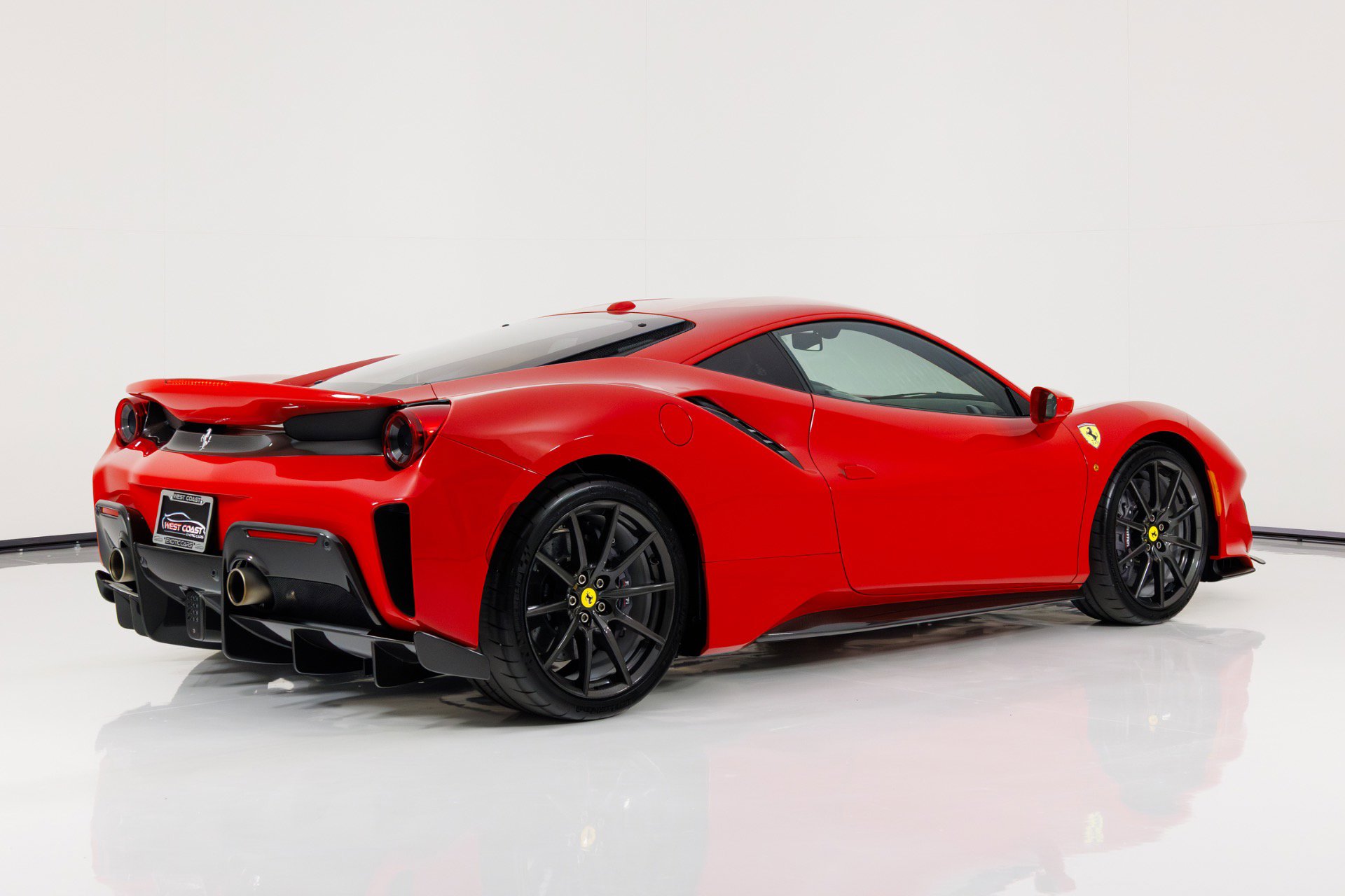 Used 2019 Ferrari 488 Pista image 3