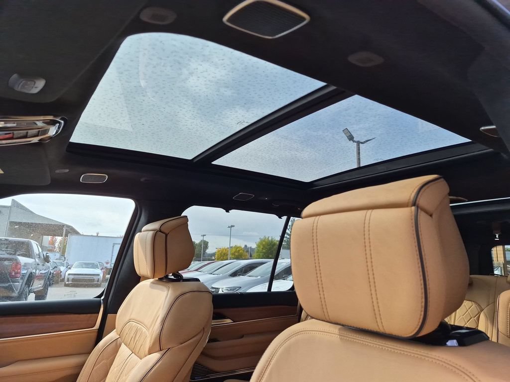 New 2026 Jeep Grand Wagoneer L Summit AWD/4WD image 28