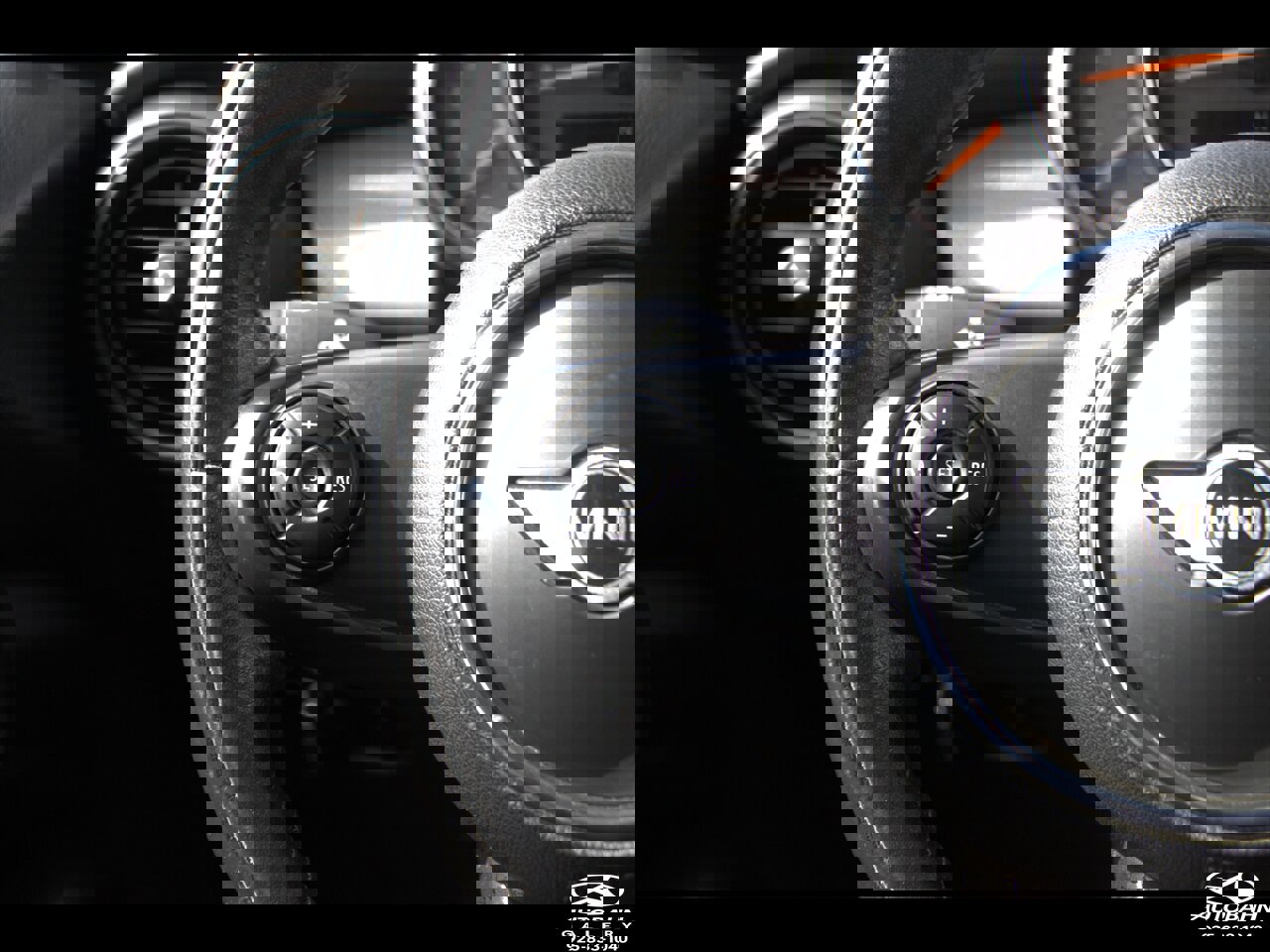 Used 2015 MINI Cooper 4-Door Hardtop w/ Premium Package image 17