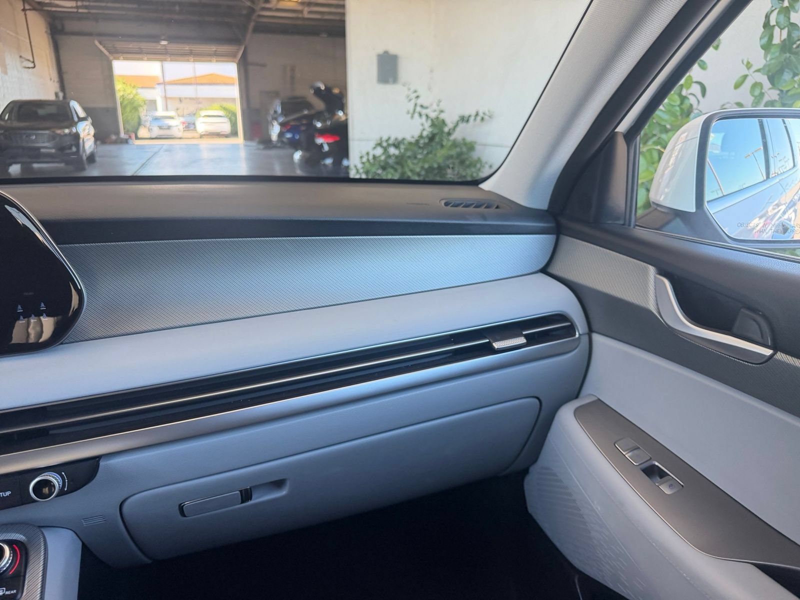 Used 2025 Hyundai Palisade SEL FWD image 39