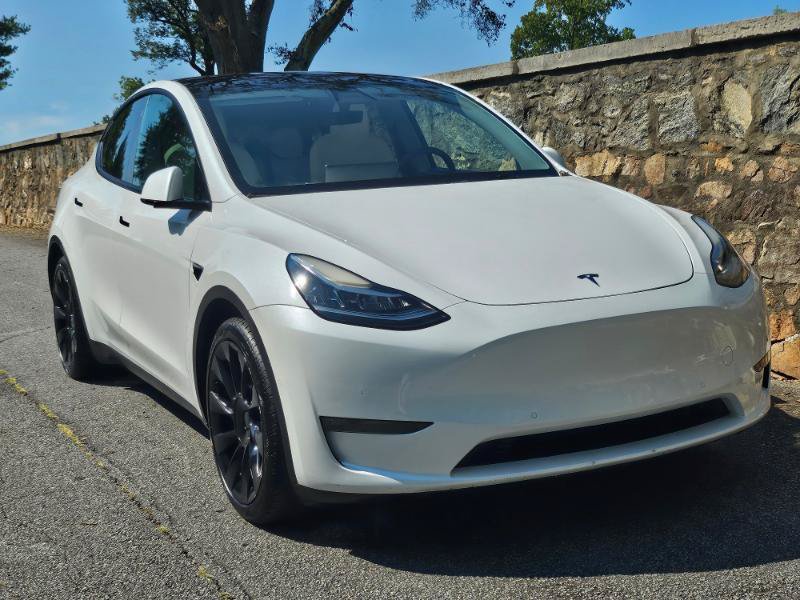 Used 2022 Tesla Model Y Long Range AWD/4WD image 12
