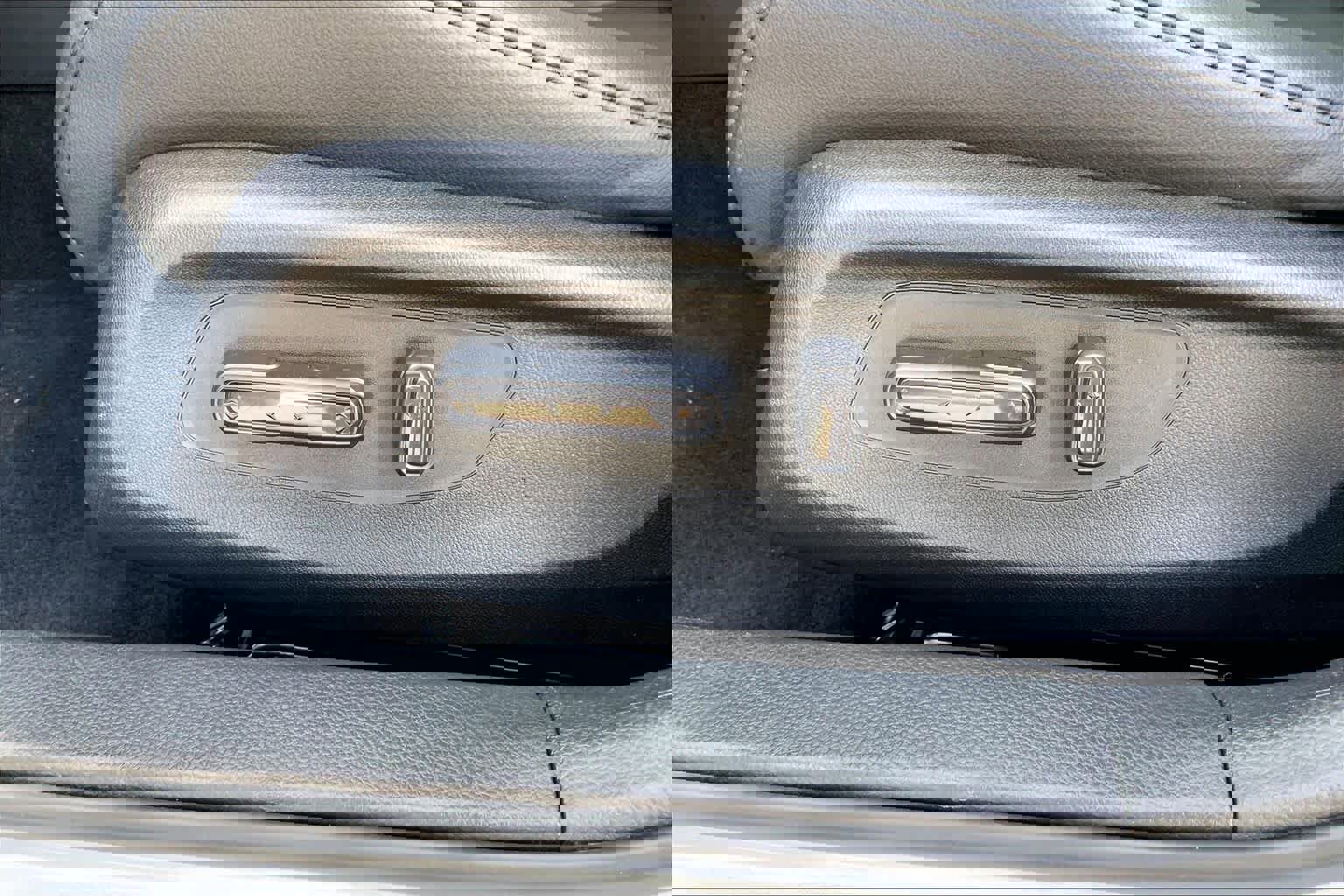 Certified 2026 Acura Integra FWD image 33