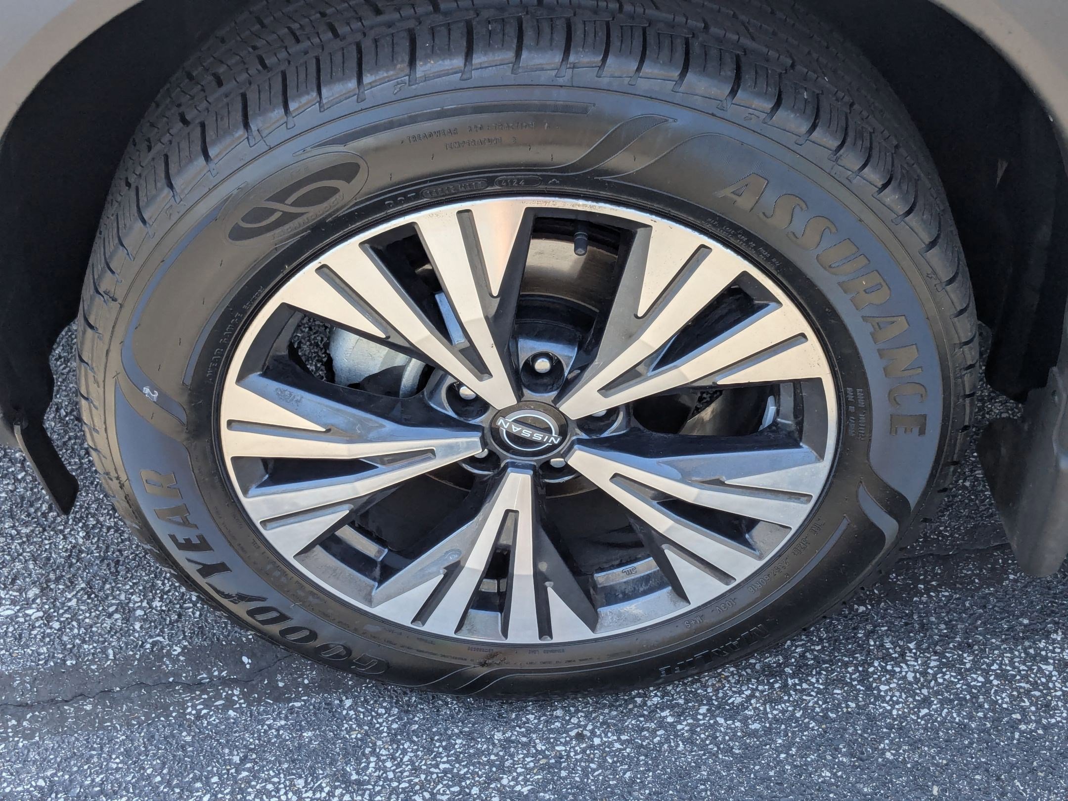 Certified 2022 Nissan Rogue SV w/ SV Premium Package image 27