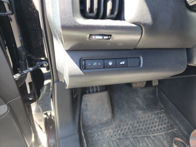 Used 2022 Nissan Pathfinder SL image 22