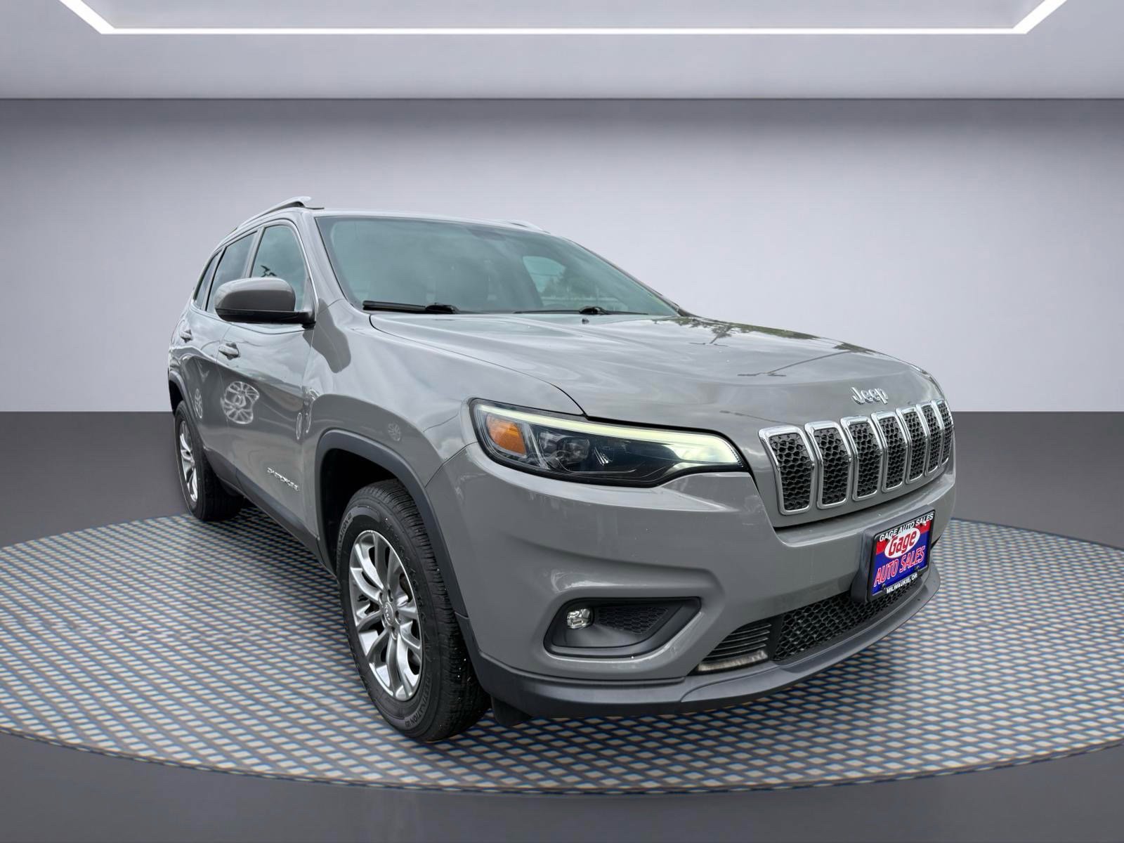 Used 2019 Jeep Cherokee Latitude Plus w/ Cold Weather Group AWD/4WD image 7
