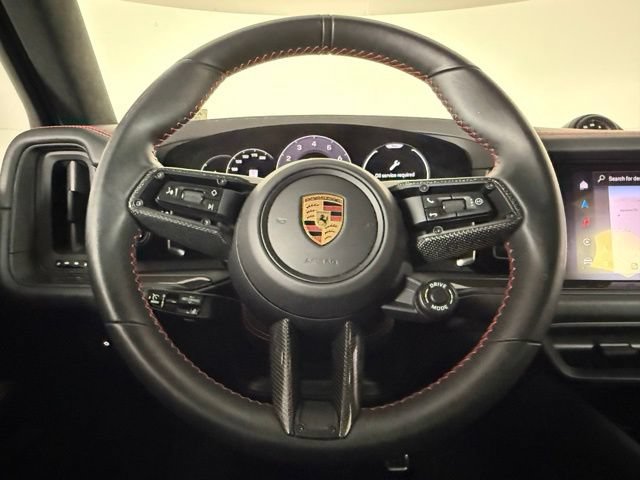 Used 2025 Porsche Cayenne GTS AWD/4WD image 33