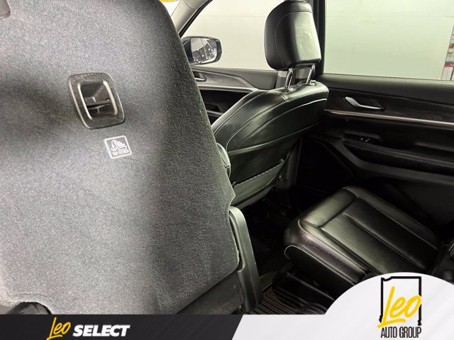 Used 2023 Jeep Grand Cherokee L Limited AWD/4WD image 28