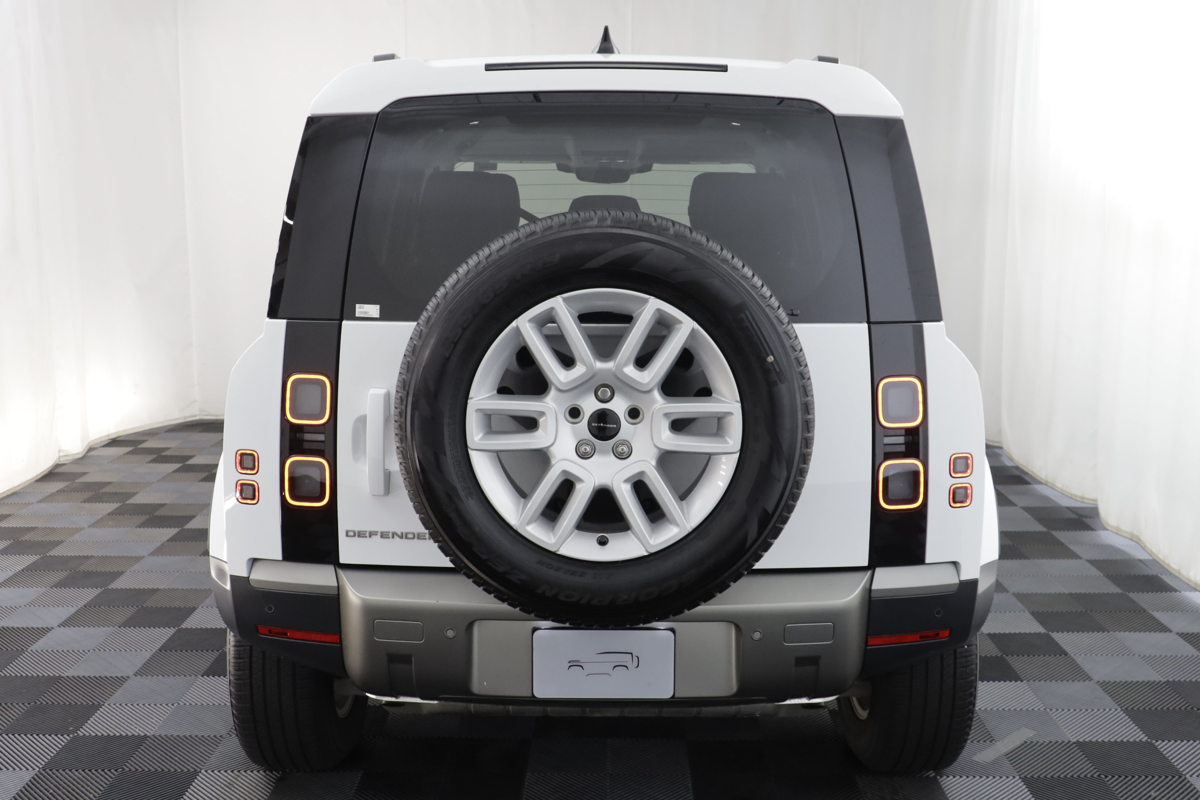 Certified 2026 Land Rover Defender 110 S AWD/4WD image 17