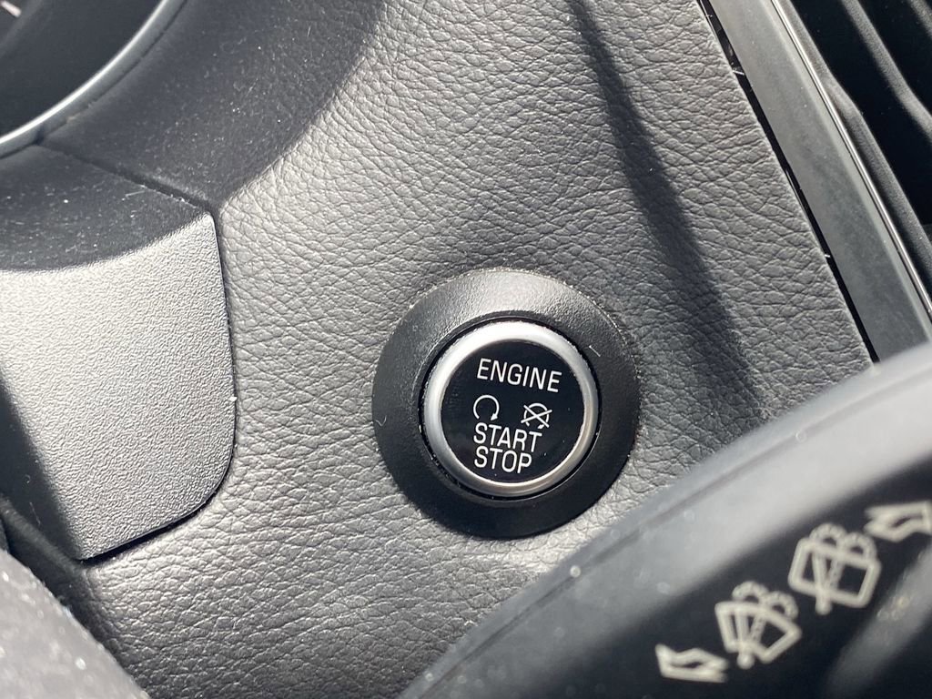 Used 2017 Ford Focus Titanium image 14