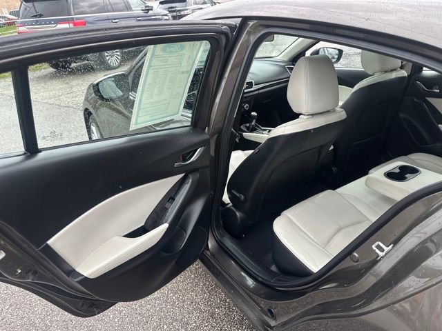 Used 2017 MAZDA MAZDA3 Grand Touring image 24