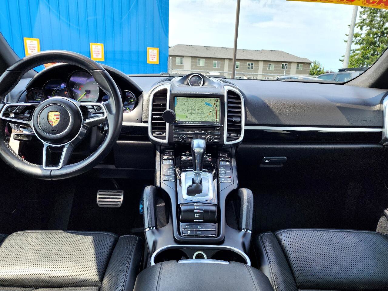 Used 2016 Porsche Cayenne S image 16
