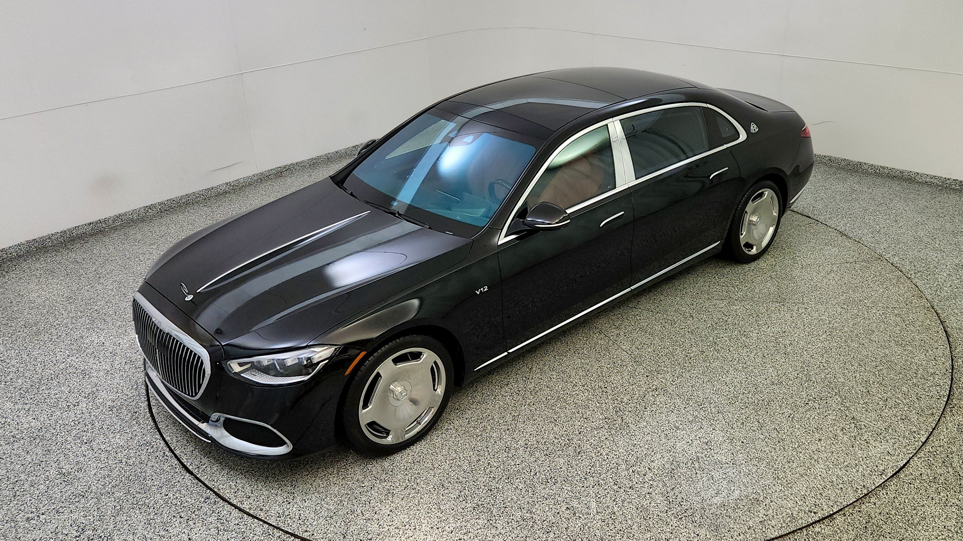 Used 2023 Mercedes-Benz Maybach S 680 4MATIC w/ Manufaktur Leather Package image 14