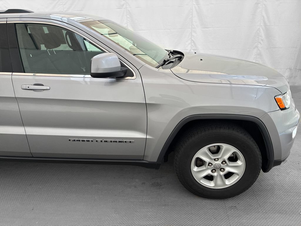 Used 2017 Jeep Grand Cherokee Laredo w/ Quick Order Package 23E AWD/4WD image 7
