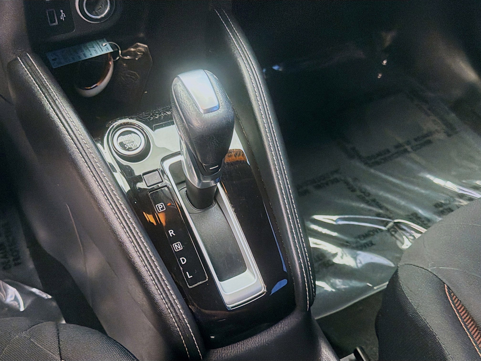 Used 2020 Nissan Kicks SR image 15