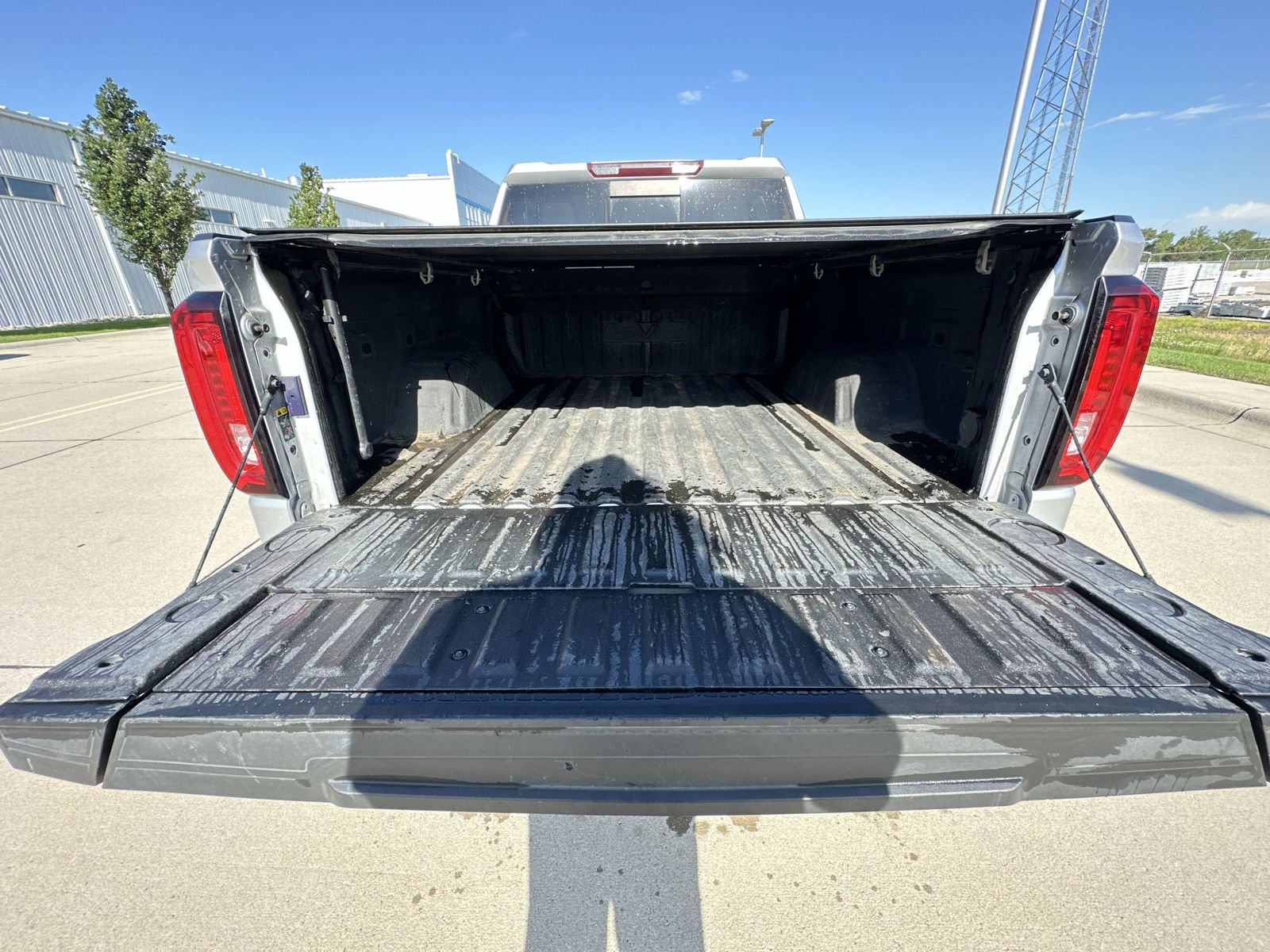 Used 2021 GMC Sierra 1500 SLT w/ SLT Premium Plus Package AWD/4WD image 26
