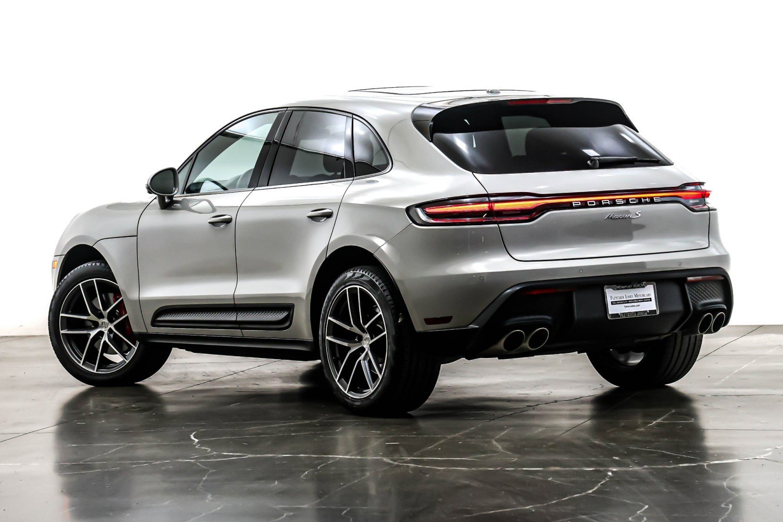 Used 2024 Porsche Macan S image 12
