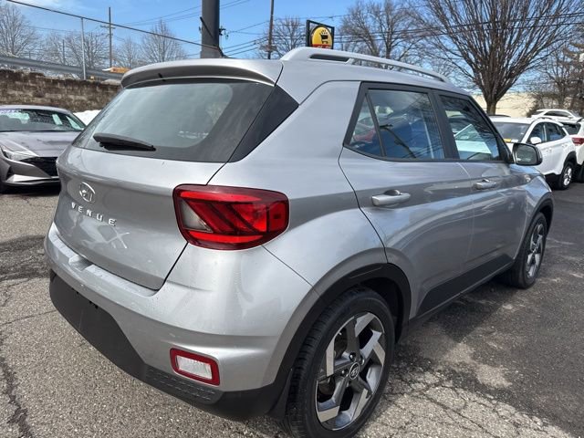 Certified 2023 Hyundai Venue SEL image 15