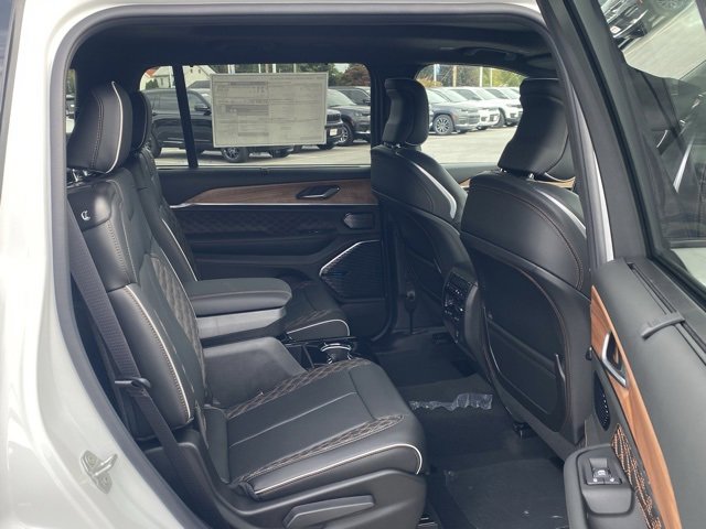 New 2025 Jeep Grand Cherokee L Summit image 34