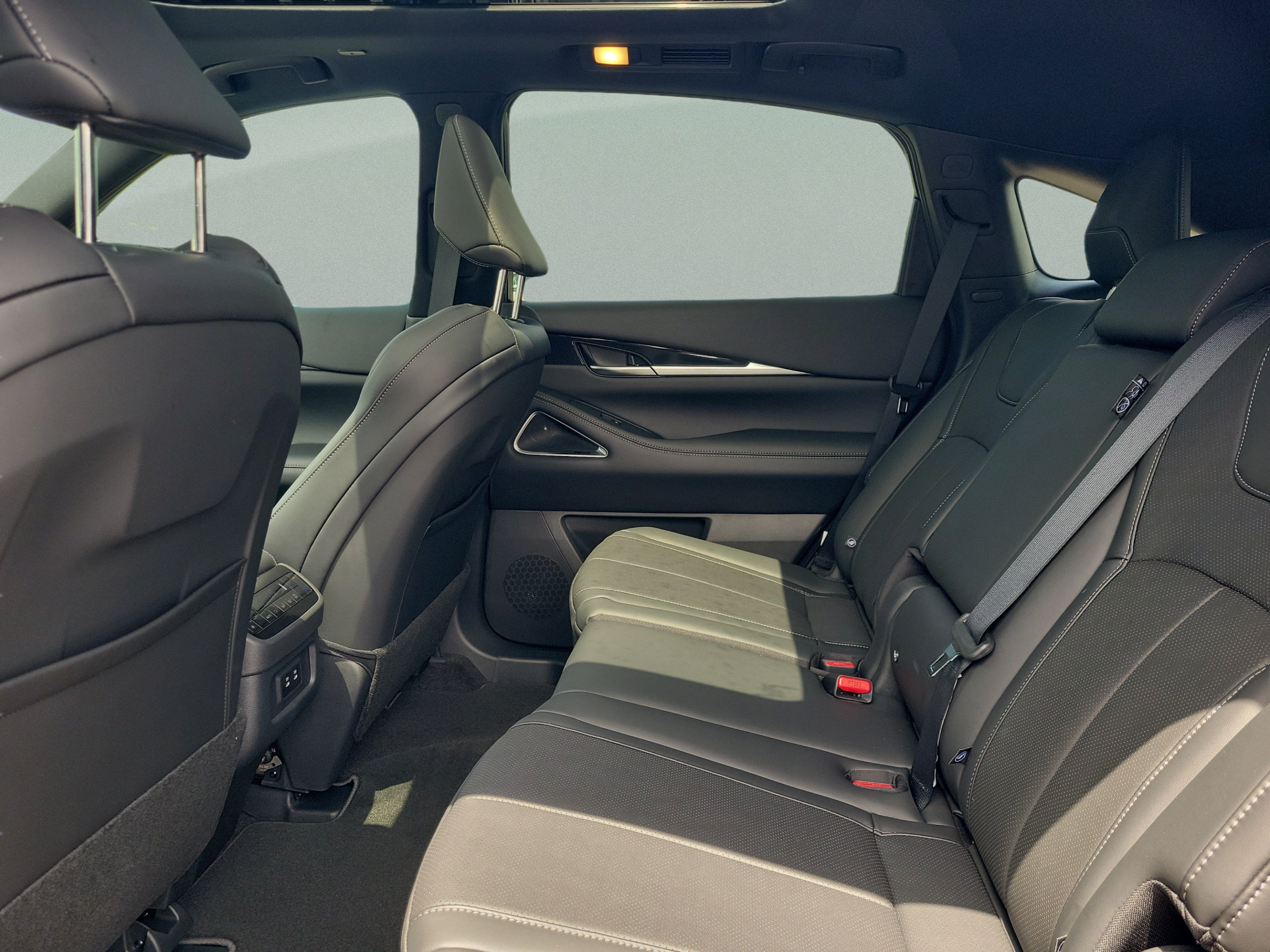New 2027 INFINITI QX65 Sport w/ Cargo Package AWD/4WD image 23