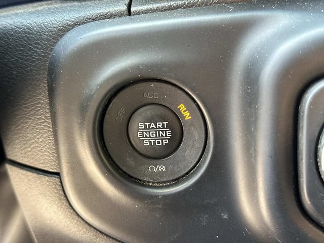 Used 2022 Jeep Wrangler Unlimited Sport AWD/4WD image 25