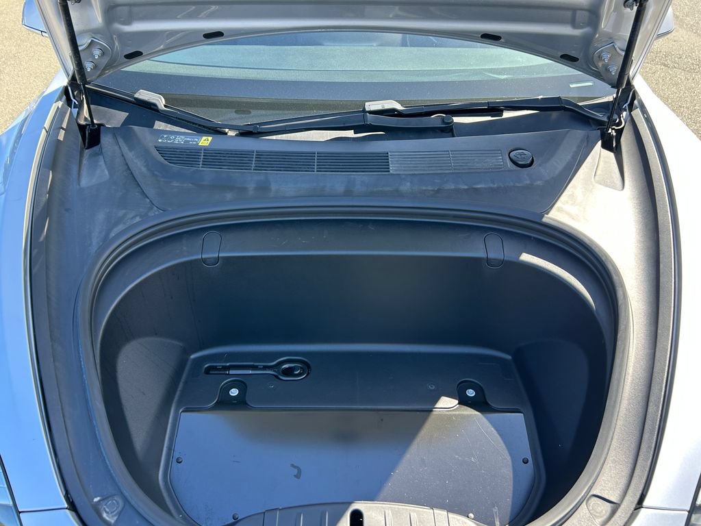 Used 2018 Tesla Model 3 Long Range RWD image 9