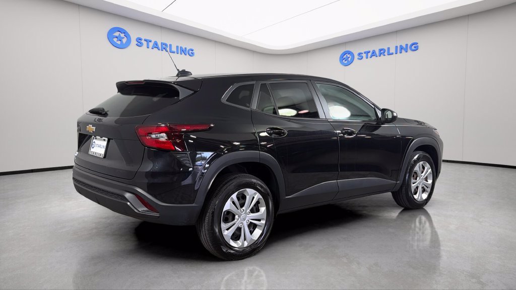 Certified 2024 Chevrolet Trax LS FWD image 9