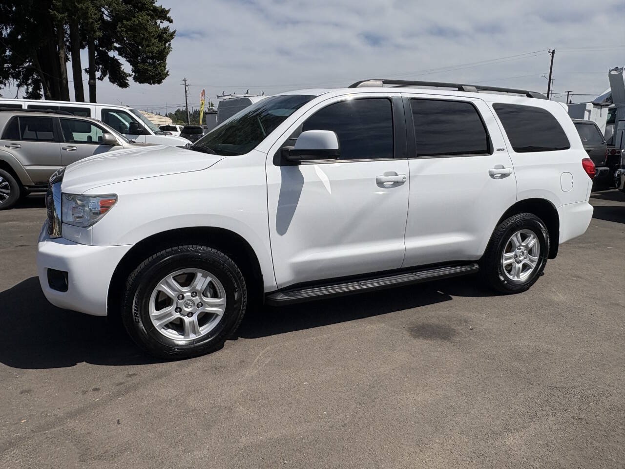 Used 2015 Toyota Sequoia SR5 AWD/4WD image 12