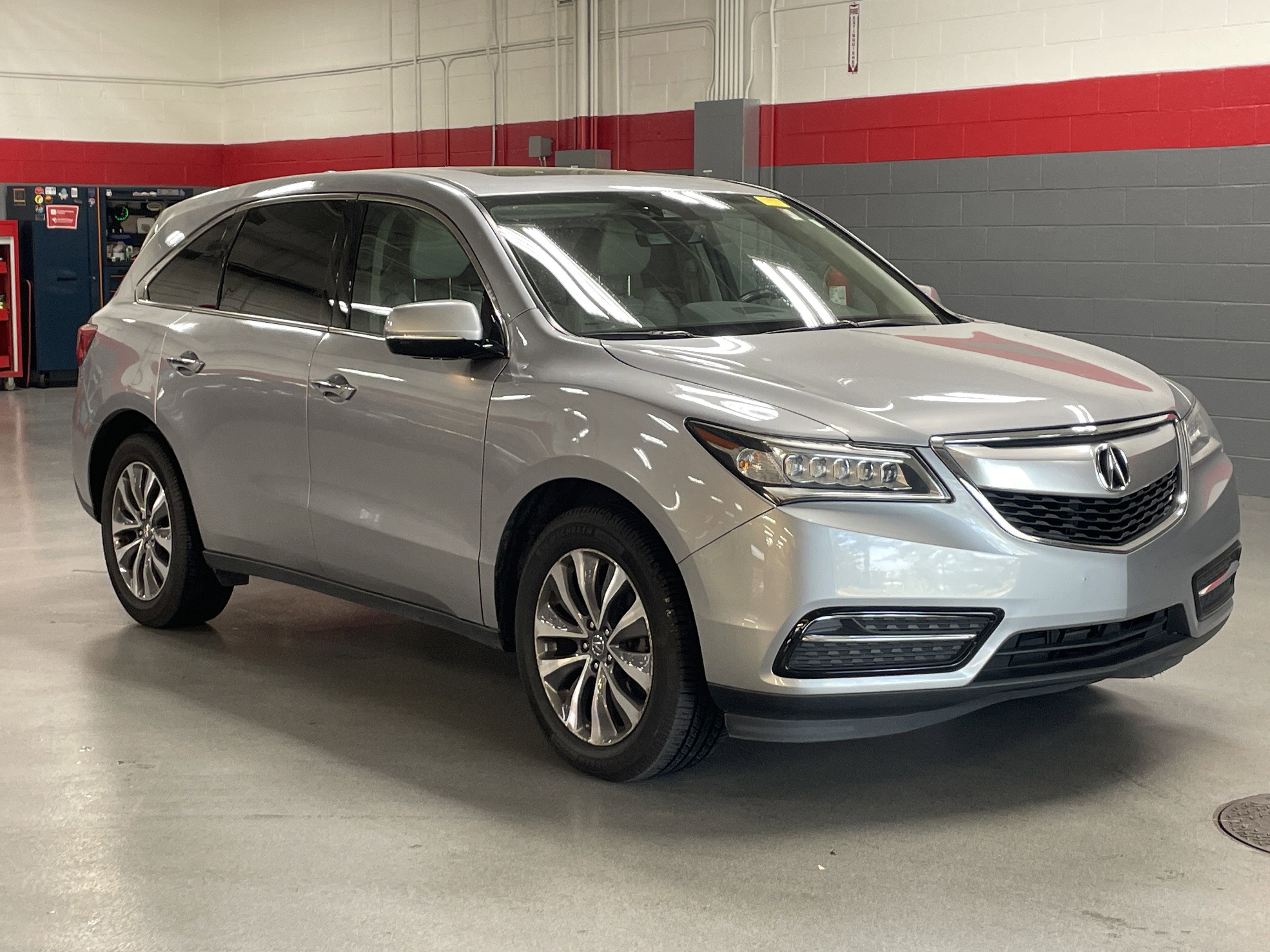 Used 2016 Acura MDX SH-AWD w/ Technology Package image 2