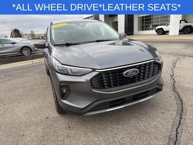 Used 2024 Ford Escape Platinum image 3