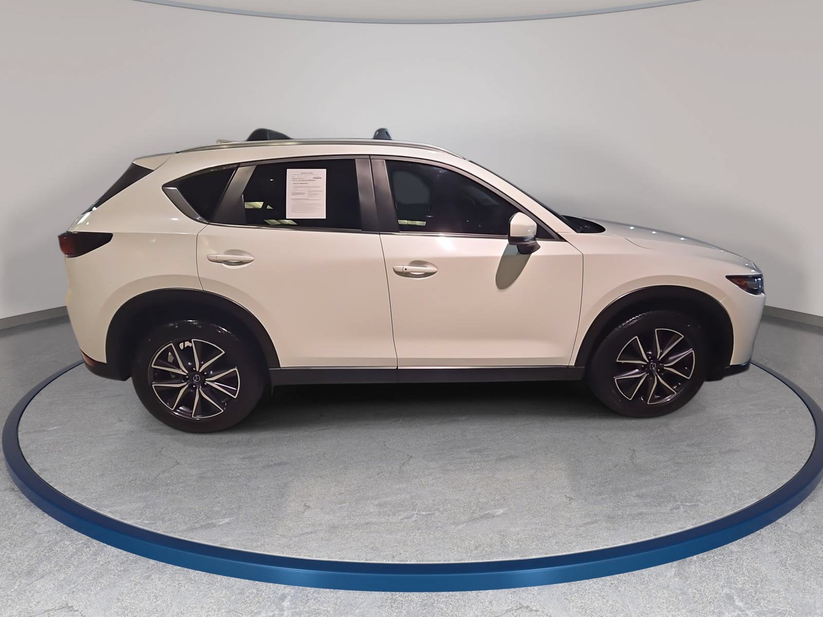 Used 2018 MAZDA CX-5 Touring FWD image 4