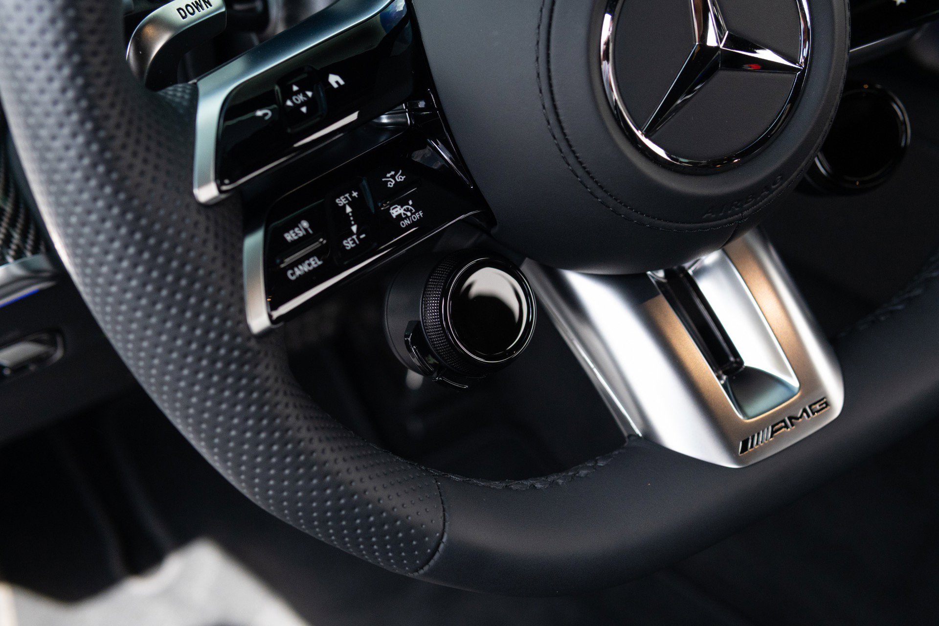 Used 2025 Mercedes-Benz S 63 AMG S image 37